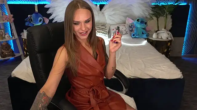 KiraGrayy online show from October 2025 01:01:01 PM