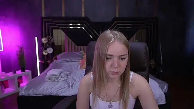 EmilySunshineS online show from October 2025 01:44:01 PM