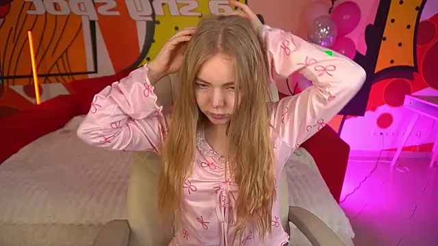 EmilySunshineS online show from February 2026 07:43:02 AM