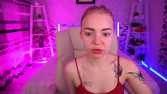 EmilySunshineS online show from May 2026 06:19:02 AM