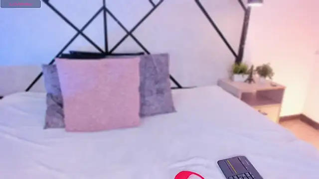 marie miller  online show from September 2025 12:20:01 PM