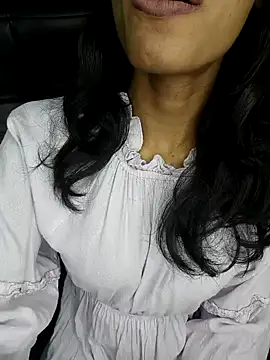 Snapshot of glam_goddess chatting on December 2024 02:28:02 AM glam goddess online show from December 2024 02:28:02 AM