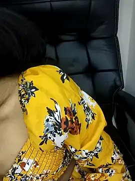 Snapshot of glam_goddess chatting on December 2024 12:45:02 AM glam goddess online show from December 2024 12:45:02 AM