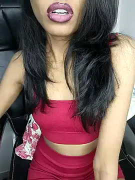 Snapshot of glam_goddess chatting on January 2025 12:22:01 AM glam goddess online show from January 2025 12:22:01 AM