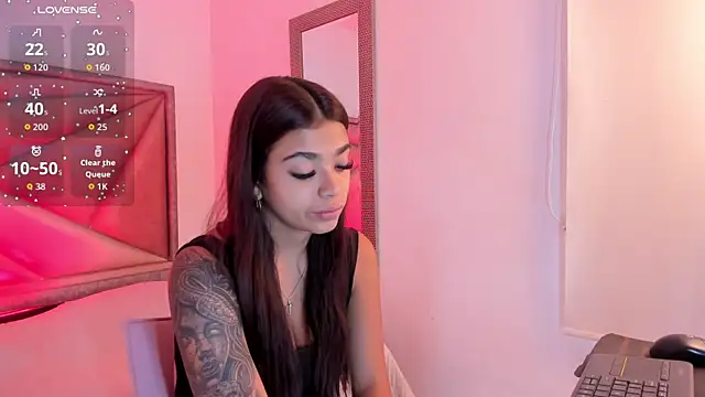 GiaFu online show from December 2025 06:12:02 PM