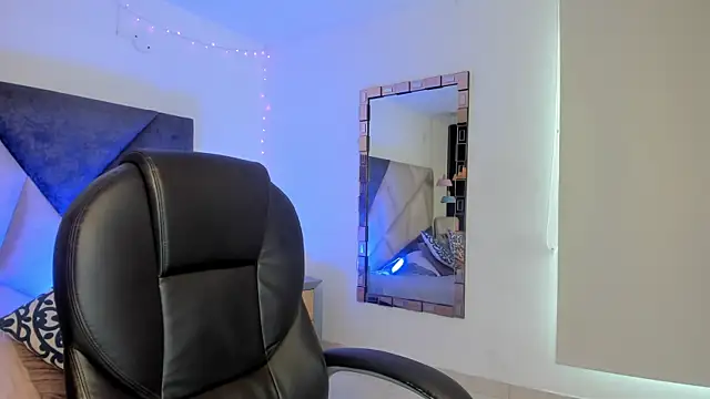 GiaFu online show from January 2026 06:01:01 PM