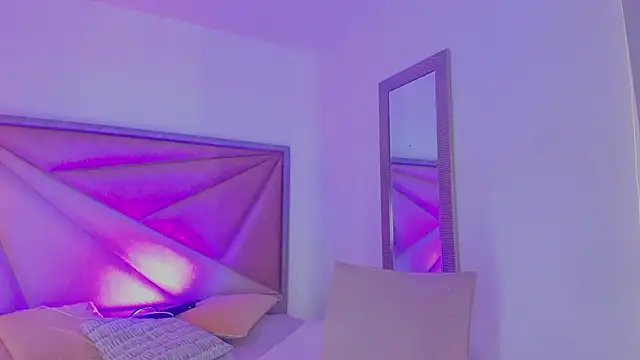 GiaFu online show from March 2026 06:03:01 PM