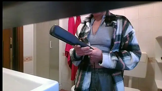 Snapshot of KarolinaReaper chatting on March 2026 02:35:02 PM KarolinaReaper online show from March 2026 02:35:02 PM