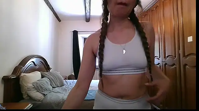KarolinaReaper online show from May 2026 12:23:01 PM