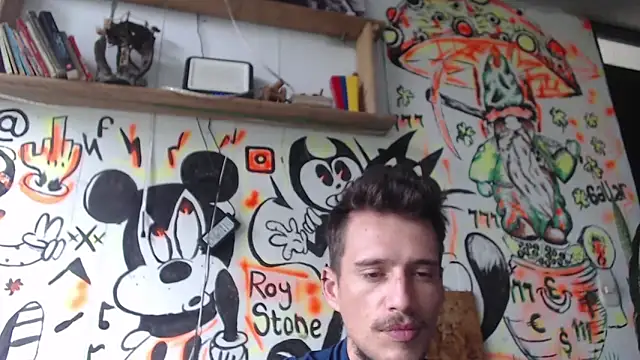 roystonee01 online show from October 2025 11:54:01 AM