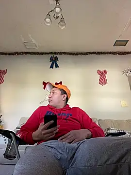 Snapshot of Jose_17val chatting on December 2024 08:01:02 PM Jose 17val online show from December 2024 08:01:02 PM