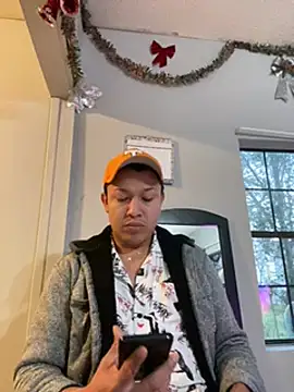 Snapshot of Jose_17val chatting on December 2024 10:40:02 PM Jose 17val online show from December 2024 10:40:02 PM