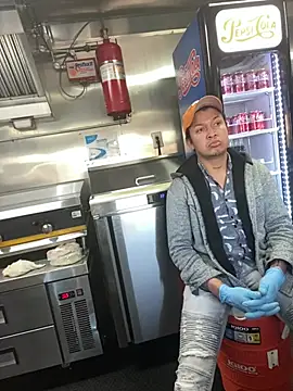 Snapshot of Jose_17val chatting on February 2025 10:48:02 PM Jose 17val online show from February 2025 10:48:02 PM