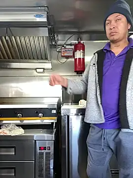 Snapshot of Jose_17val chatting on February 2025 07:32:02 PM Jose 17val online show from February 2025 07:32:02 PM