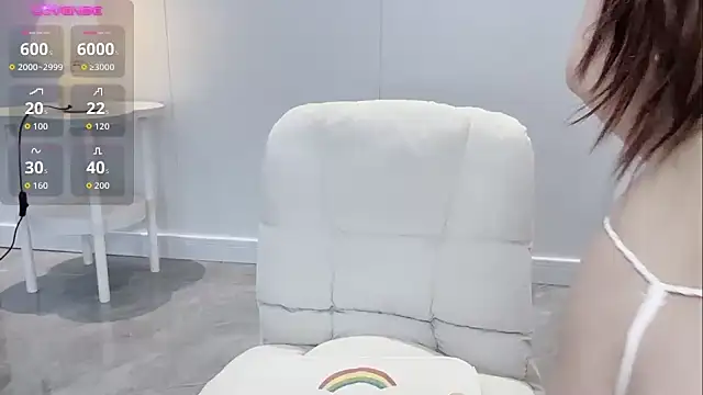 jiaozi-kiss online show from October 2025 02:01:01 AM