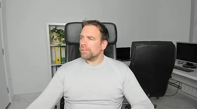 John-E-Dough online show from December 2024 05:09:02 AM