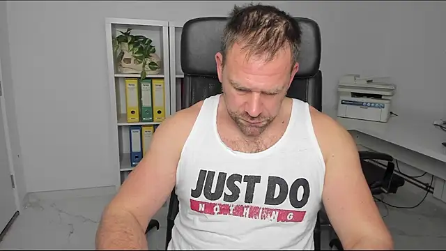 John-E-Dough online show from December 2024 06:05:02 AM