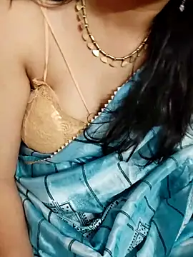 Snapshot of santurmom chatting on March 2025 06:19:02 PM santurmom online show from March 2025 06:19:02 PM