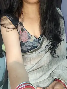 Snapshot of santurmom chatting on January 2026 05:28:02 PM santurmom online show from January 2026 05:28:02 PM