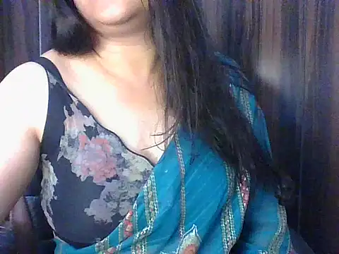 Snapshot of santurmom chatting on February 2026 06:47:01 PM santurmom online show from February 2026 06:47:01 PM