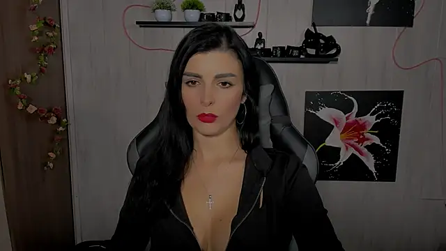 Snapshot of KayWuds chatting on December 2024 04:06:01 PM KayWuds online show from December 2024 04:06:01 PM