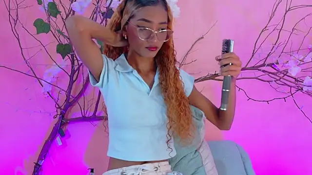 Charlotte Love10 online show from March 2026 12:11:01 PM