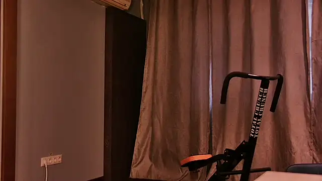 Snapshot of SashaBelle_ chatting on March 2025 04:43:01 AM SashaBelle online show from March 2025 04:43:01 AM