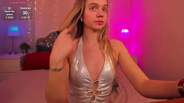 Snapshot of Aria69Stars chatting on February 2025 11:21:01 AM Aria69Stars online show from February 2025 11:21:01 AM