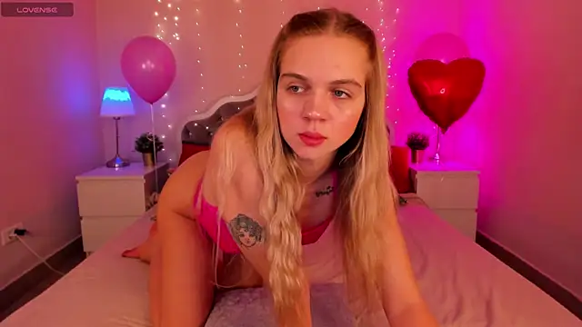 Snapshot of Aria69Stars chatting on March 2025 08:13:01 AM Aria69Stars online show from March 2025 08:13:01 AM