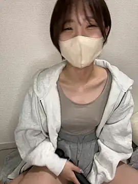 Snapshot of -x_MIU_x chatting on March 2025 10:48:01 AM -x MIU x online show from March 2025 10:48:01 AM