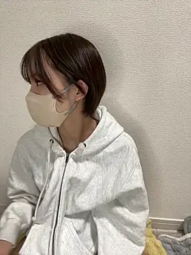 Snapshot of -x_MIU_x chatting on March 2025 10:17:01 AM -x MIU x online show from March 2025 10:17:01 AM