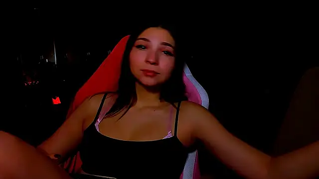 Snapshot of Beg_me_now chatting on February 2025 10:18:01 PM Beg me now online show from February 2025 10:18:01 PM