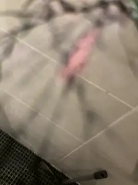 Snapshot of lescro95_ chatting on December 2025 08:10:01 AM lescro95 online show from December 2025 08:10:01 AM