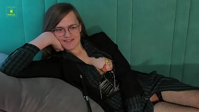 YukoFanee online show from December 2024 08:34:01 PM