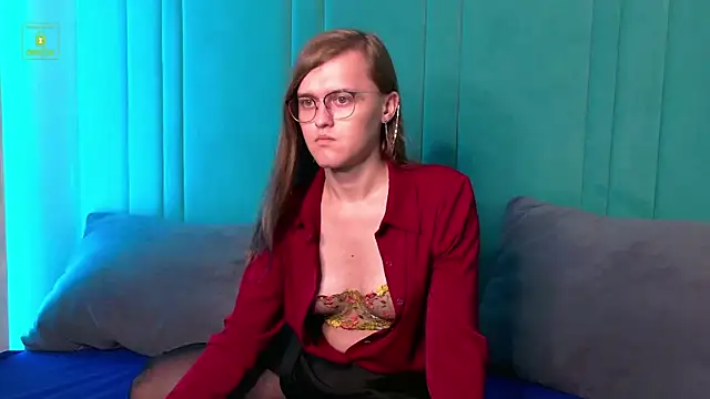 YukoFanee online show from September 2025 10:15:01 AM