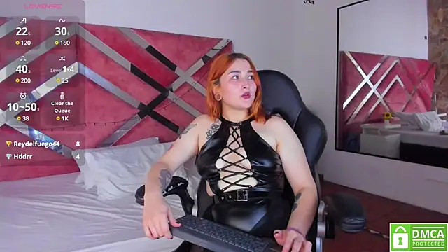 Snapshot of madame_ibby chatting on January 2025 10:15:02 PM madame ibby online show from January 2025 10:15:02 PM