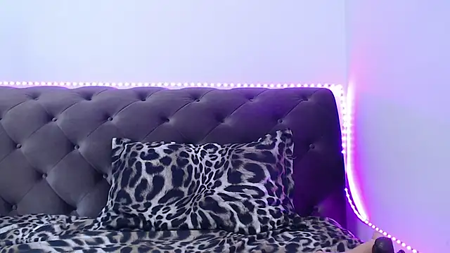 TiffanyPeretz online show from September 2025 12:40:02 PM