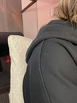 Snapshot of Alisha-Bond chatting on January 2025 12:59:01 AM Alisha-Bond online show from January 2025 12:59:01 AM