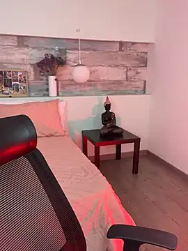 Snapshot of Alisha-Bond chatting on January 2025 12:09:01 AM Alisha-Bond online show from January 2025 12:09:01 AM