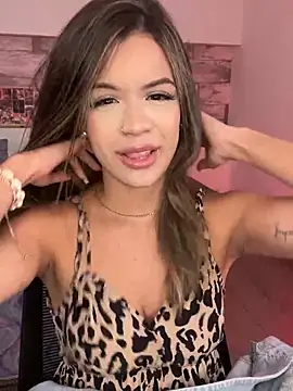 Snapshot of Alisha-Bond chatting on January 2025 01:10:02 AM Alisha-Bond online show from January 2025 01:10:02 AM