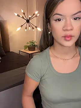 Snapshot of Alisha-Bond chatting on February 2025 11:25:02 PM Alisha-Bond online show from February 2025 11:25:02 PM