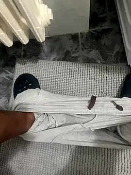 Snapshot of Lecatore80 chatting on November 2025 06:13:01 AM Lecatore80 online show from November 2025 06:13:01 AM