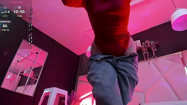 Lucy Williiams online show from September 2025 12:27:02 PM