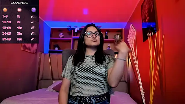 Lucy Williiams online show from November 2025 11:31:02 AM