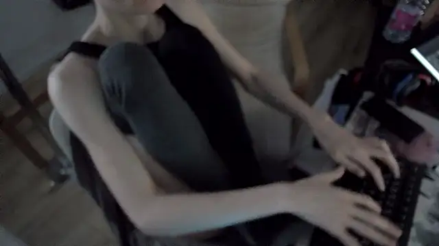 Snapshot of CeriseLapine chatting on January 2026 07:48:01 PM CeriseLapine online show from January 2026 07:48:01 PM