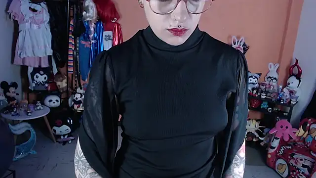 MissMiia2 online show from May 2026 12:56:02 PM
