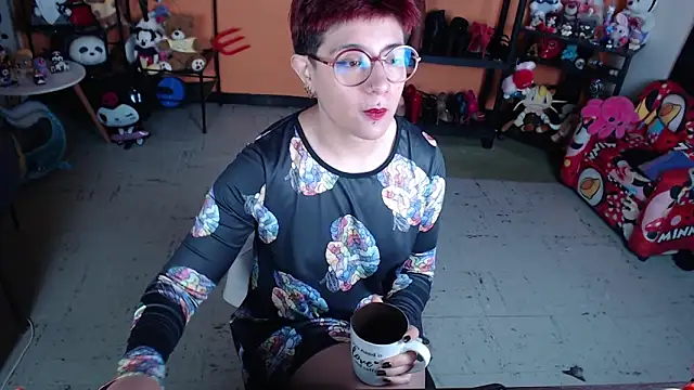 MissMiia2 online show from May 2026 01:51:01 PM