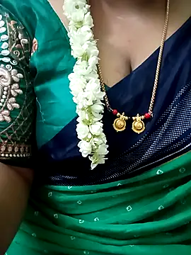 Snapshot of your-sameera chatting on April 2026 04:26:02 AM your-sameera online show from April 2026 04:26:02 AM