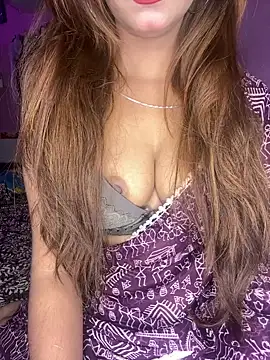 Diamond queeen online show from December 2025 09:33:02 PM