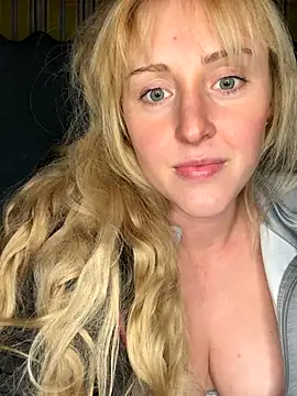 Snapshot of SherryOutdoor1 chatting on October 2025 07:25:02 PM SherryOutdoor1 online show from October 2025 07:25:02 PM